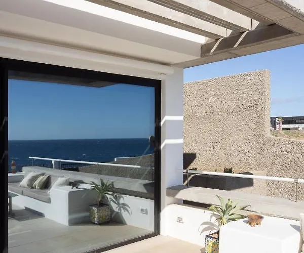 Home2book Design & Breathtaking Sea Views El Poris شقة