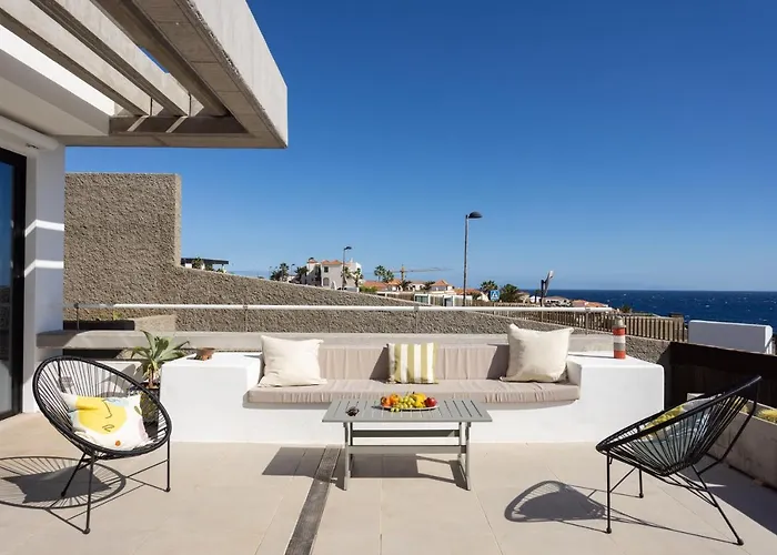 Home2book Design & Breathtaking Sea Views El Poris 波里斯-德阿沃纳